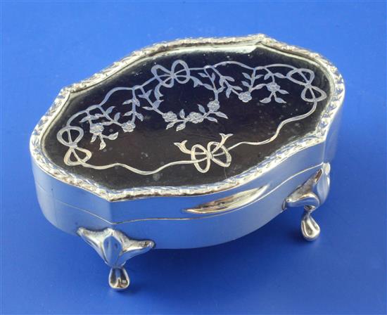 A George V silver and tortoiseshell pique trinket box, 3in.